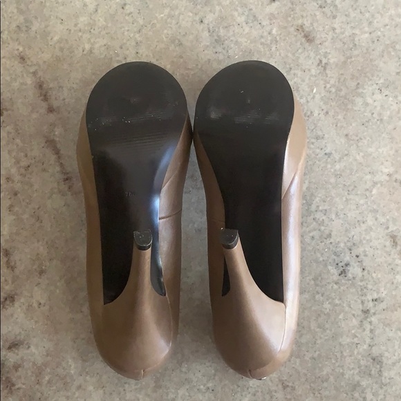Guess platform heels size 7 - Picture 5 of 6